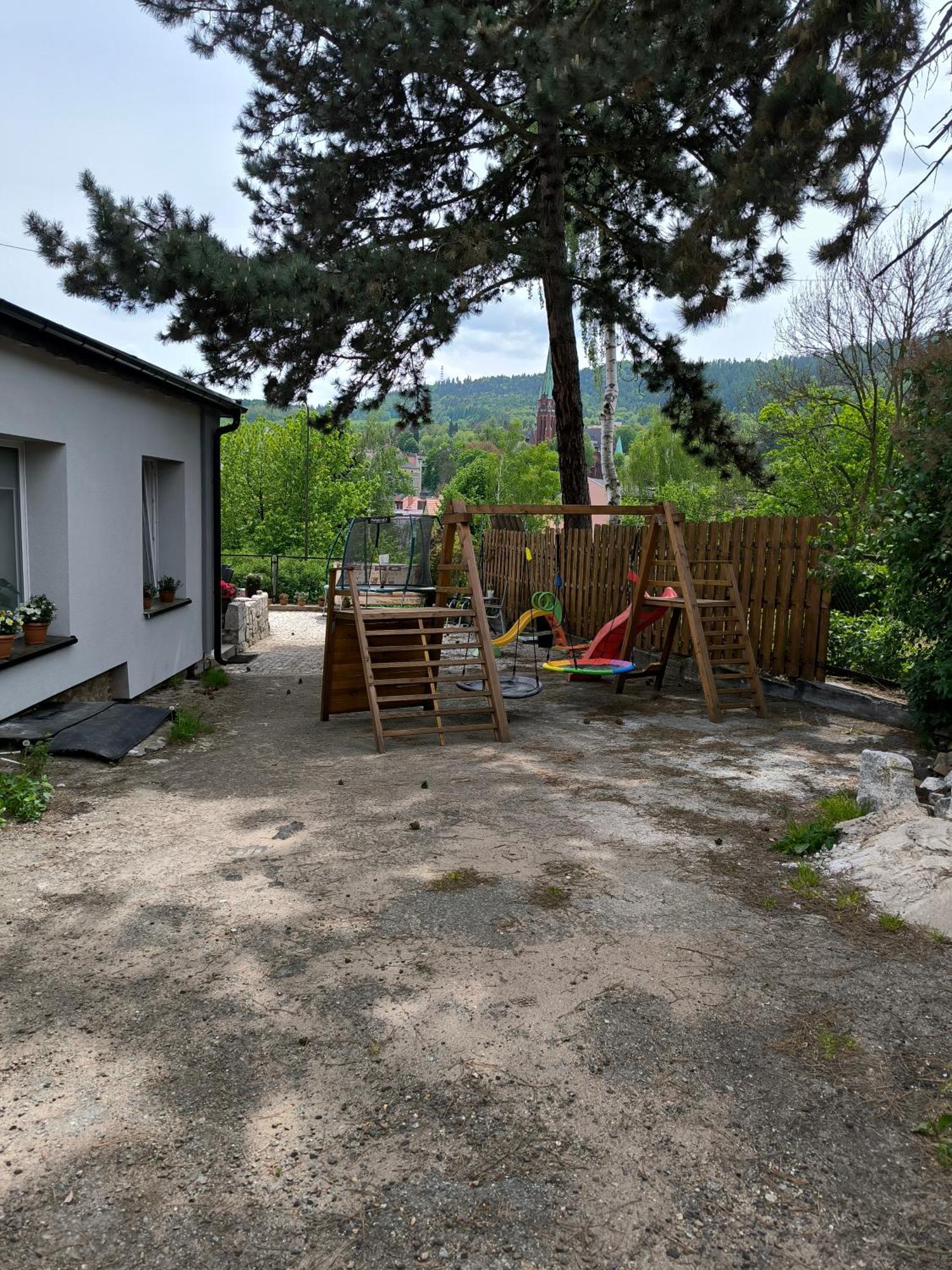 Dawna Mleczarnia Apartamenty Sosnowy Nowa Ruda Buitenkant foto